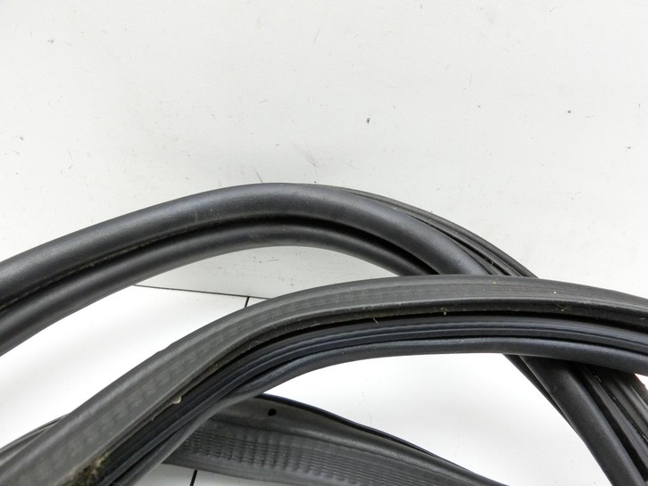 Jaguar XF X260 15-20 Lim Dichtung Rahmen für Heckklappe Kofferraum Jaguar XF X260 15-20 20.06.2017 T2H20543 gebraucht Vorschau 4