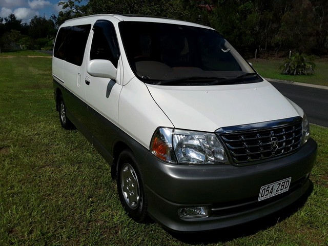 Toyota grand ace