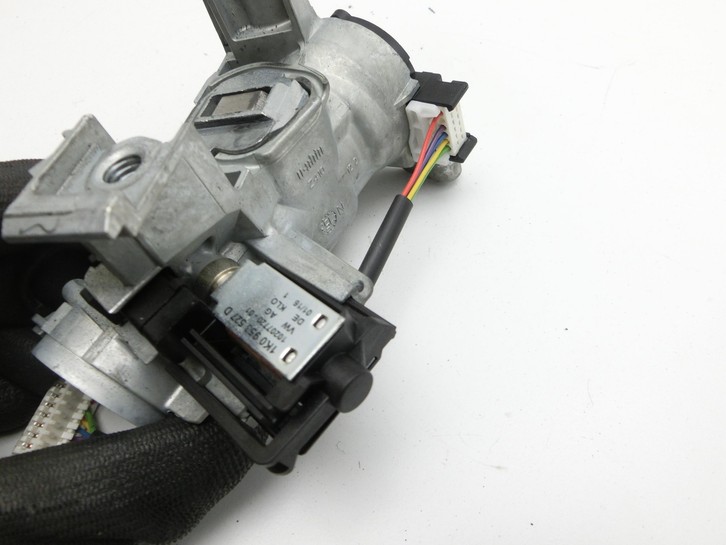 VW Touran II 5T 15-22 2,0 110KW Wegfahrsperre ECU Steuergerät VW Touran II 5T 15-22 11.03.2016 1K0905851B 5Q0905865... Vorschau 2