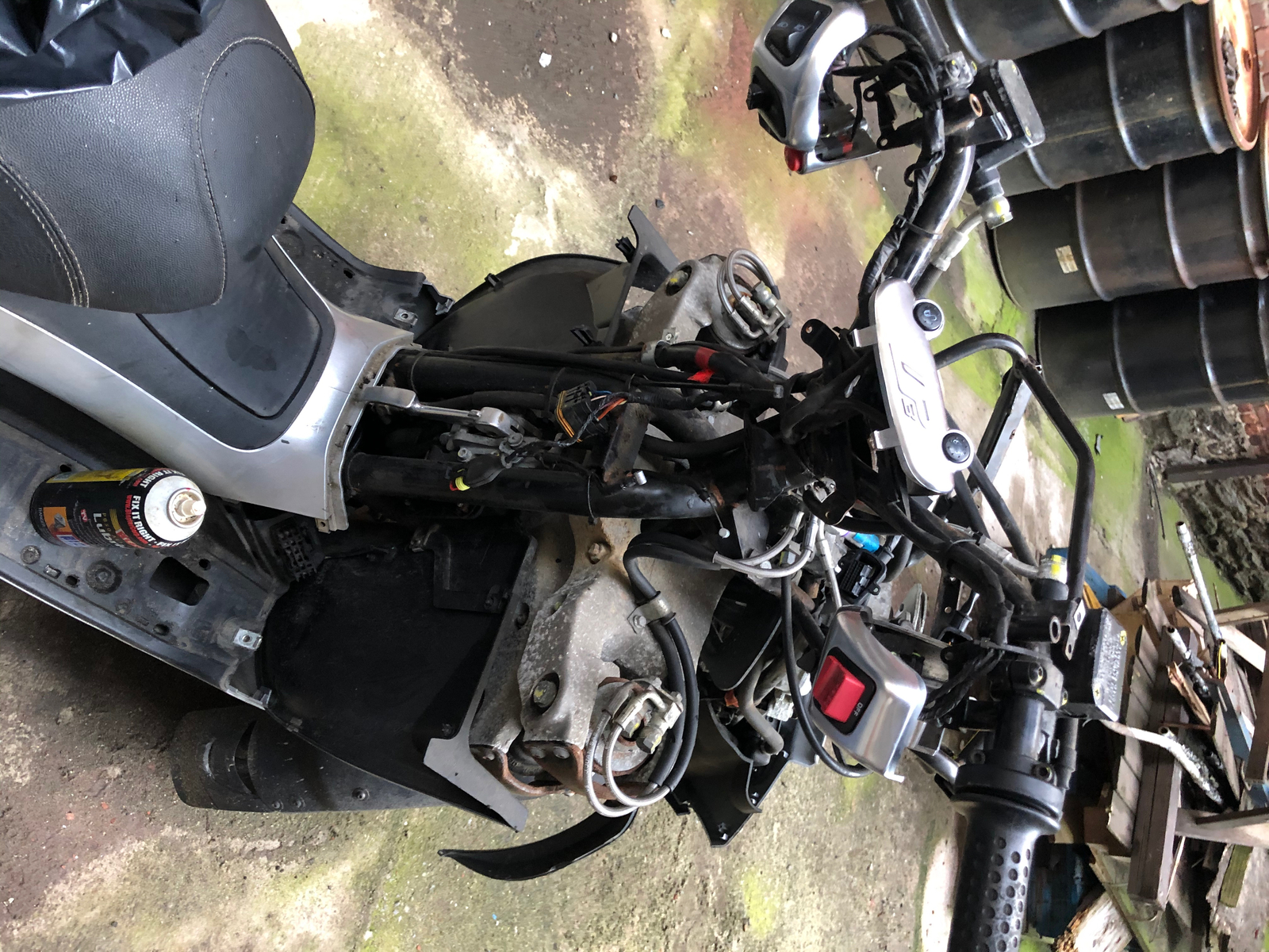 !! Free Shipping OEM Keys and Lock for 07 08 09 2010 Piaggio MP3 250