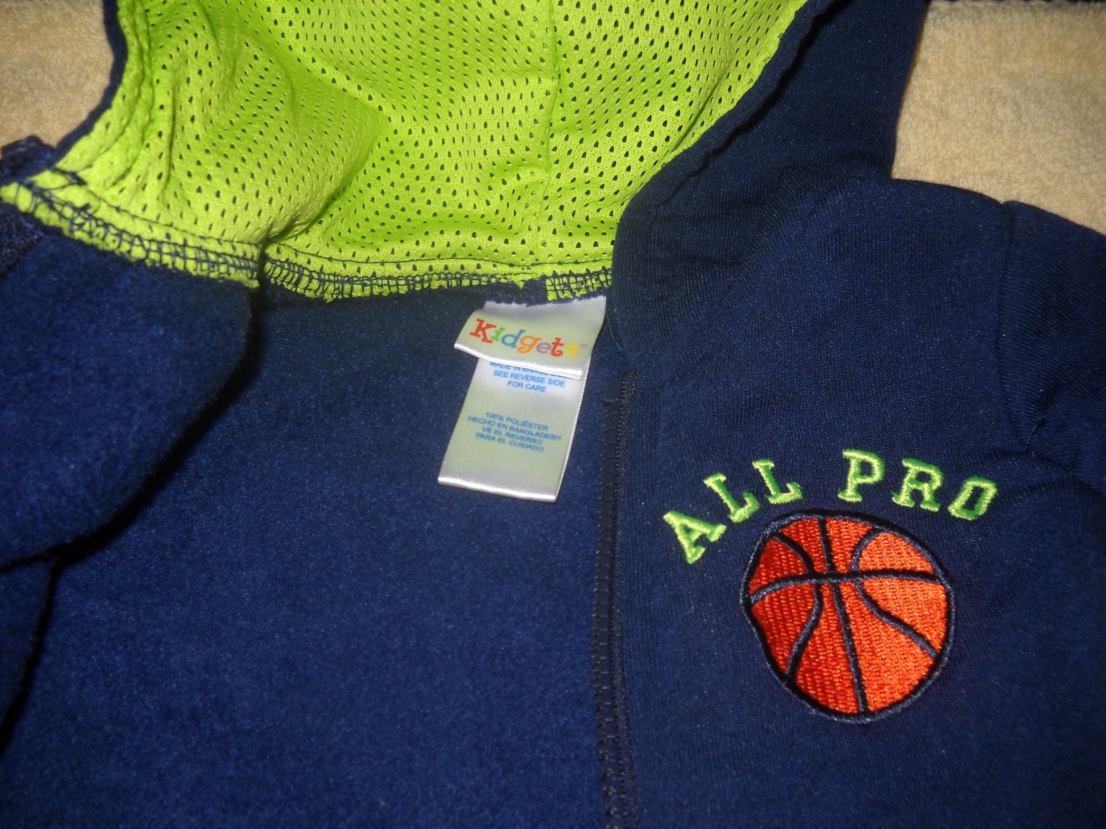 TODDLER BOYS ZIP UP HOODIE      BASKETBALL    SIZE 12 Month            EUC