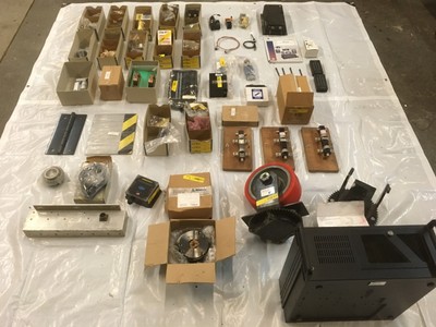 4 AGV - DT 100 Savant 50,000 lb Pull Automated Tugs // Warehouse  Equipment