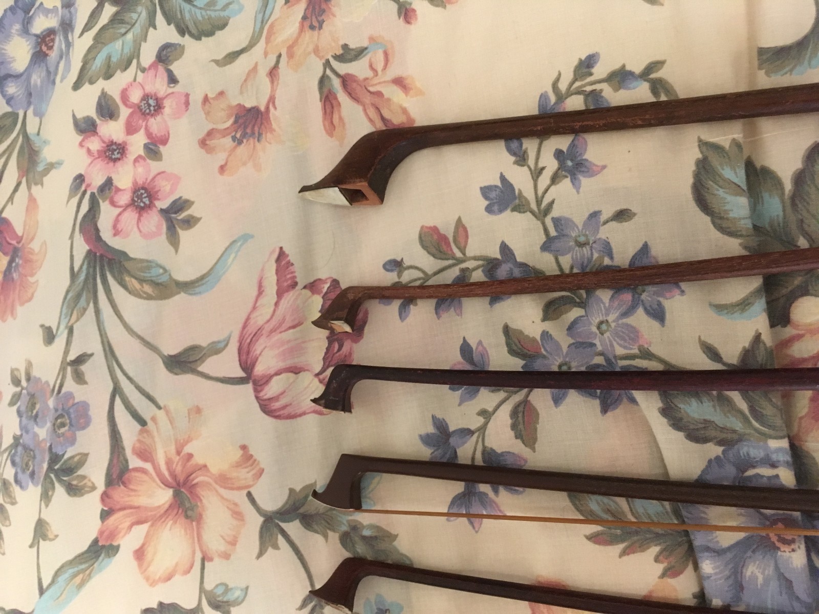 VIOLIN BOW JOB LOT-NINE 4/4 VIOLIN BOWS+ ONE 4/4 BASS BOW