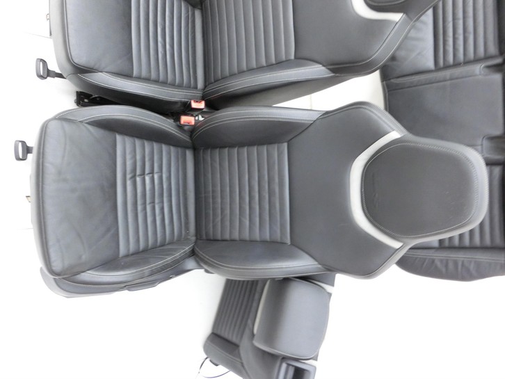 Skoda Octavia VRS III 5E 12-16 Kombi Sitze Komplett Paket Set VRS Skoda Octavia VRS III 5E 12-16 18.12.2014 gebraucht Vorschau 5