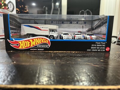 SHIPS TODAY Hot Wheels Premium 2022 Fleet Flyer BMW M2 M3 M5 Diorama Box Set