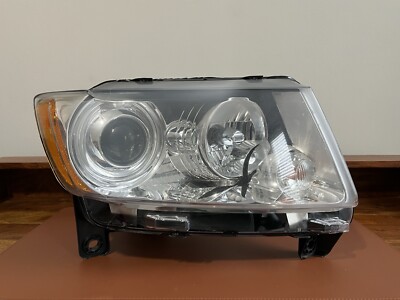 Jeep Grand Cherokee Headlight 2011 2012 2013 Xenon HID Right RH OEM Passenger