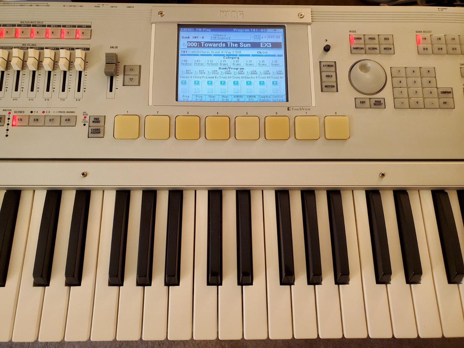 Synthesizer In Amazing | Korg M3 61 Workstation Keyboard