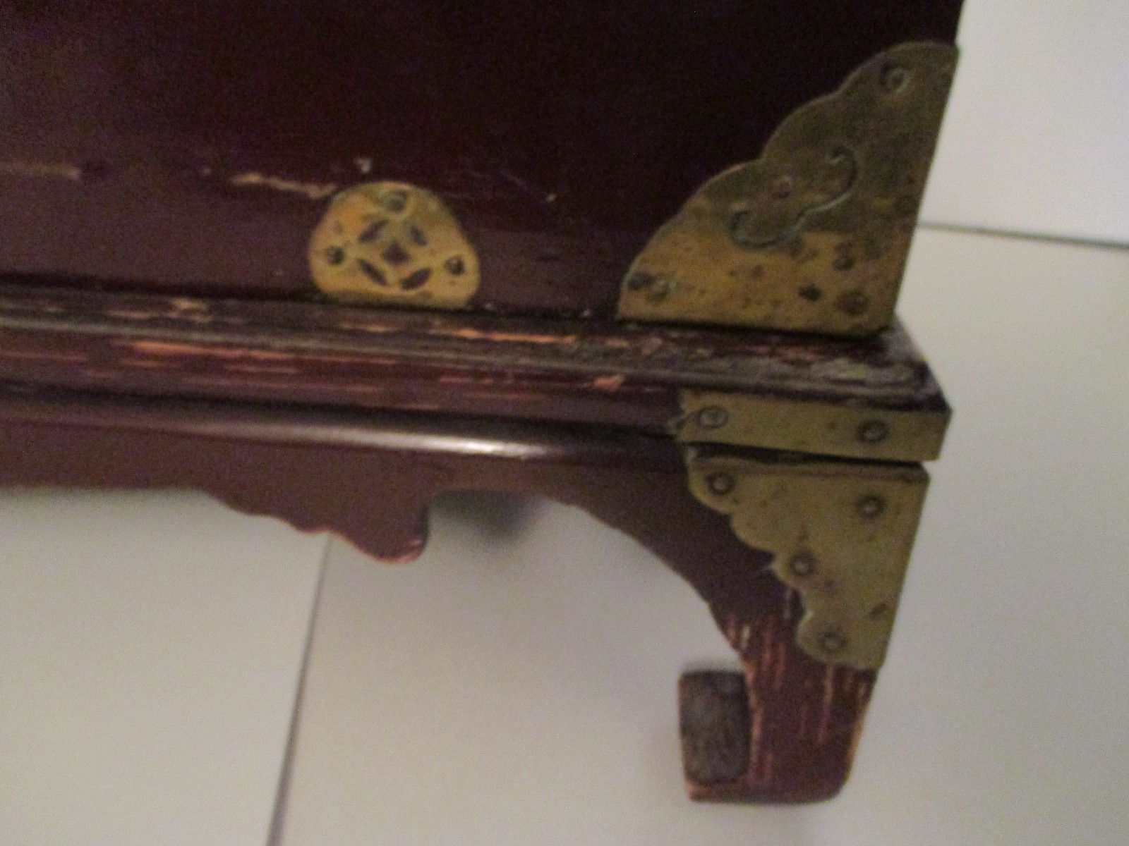 Wood Wine color Lacquer Liquor Chest Box Brass Fittings 30