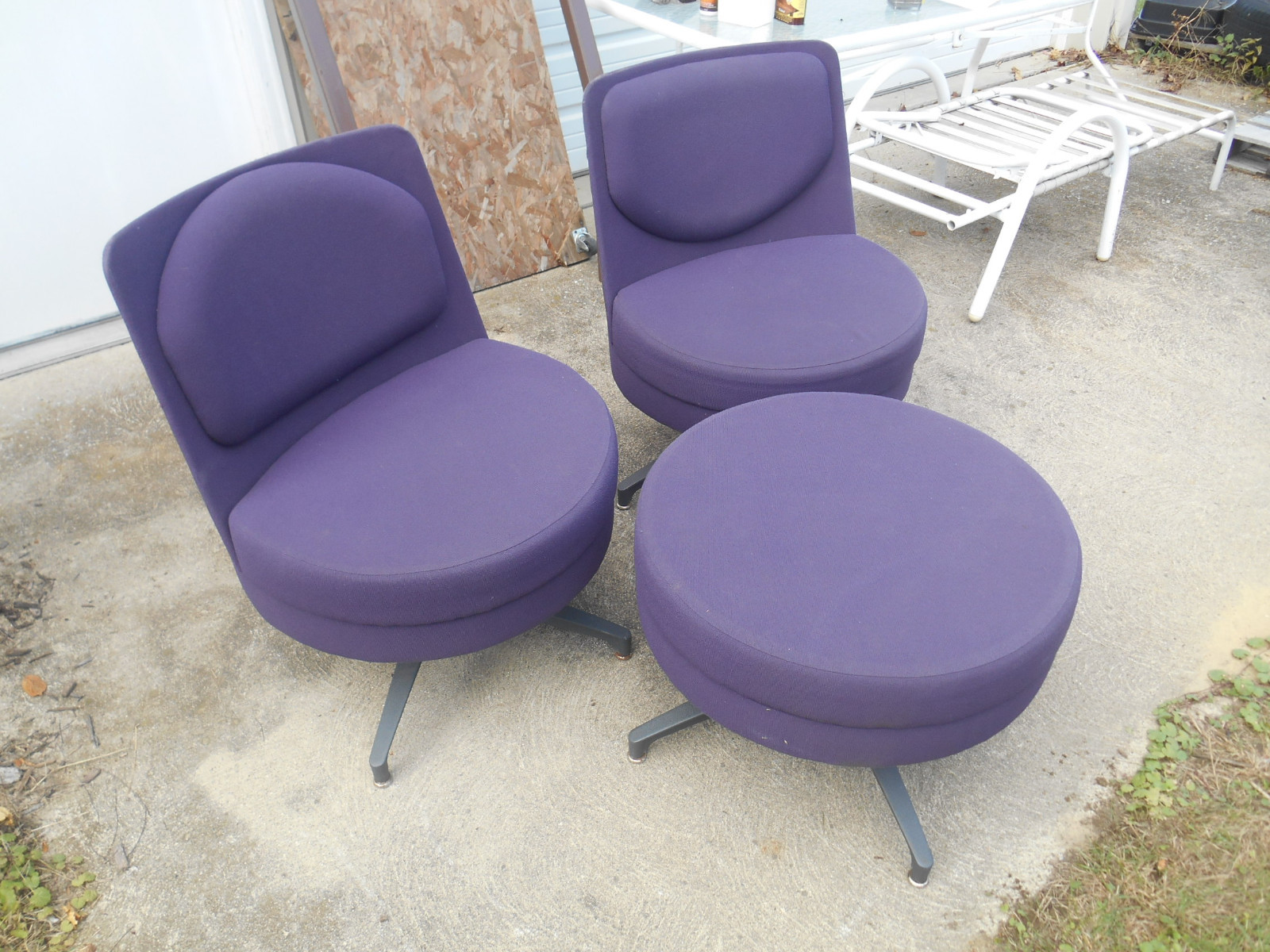 Set of Two Plum Steelcase Coalesse Topo Guest Swivel Lounge Chairs w Ottoman