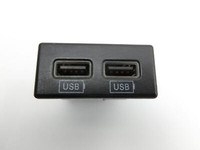 Jeep Grand Cherokee WK2 13-17 USB Buchse Anschluss Jeep Grand Cherokee WK2 13-17 28.08.2014 68145567AA gebraucht Vorschau 2