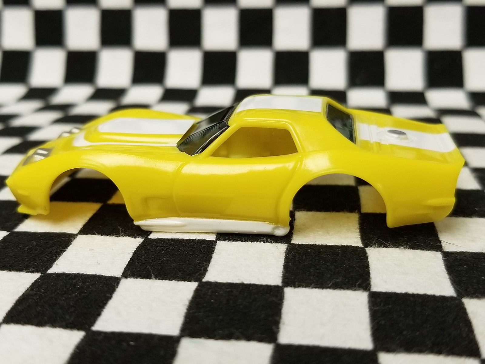 Yellow & White AF Xtras A/P A Production Corvette - AFX, TOMY, Auto World