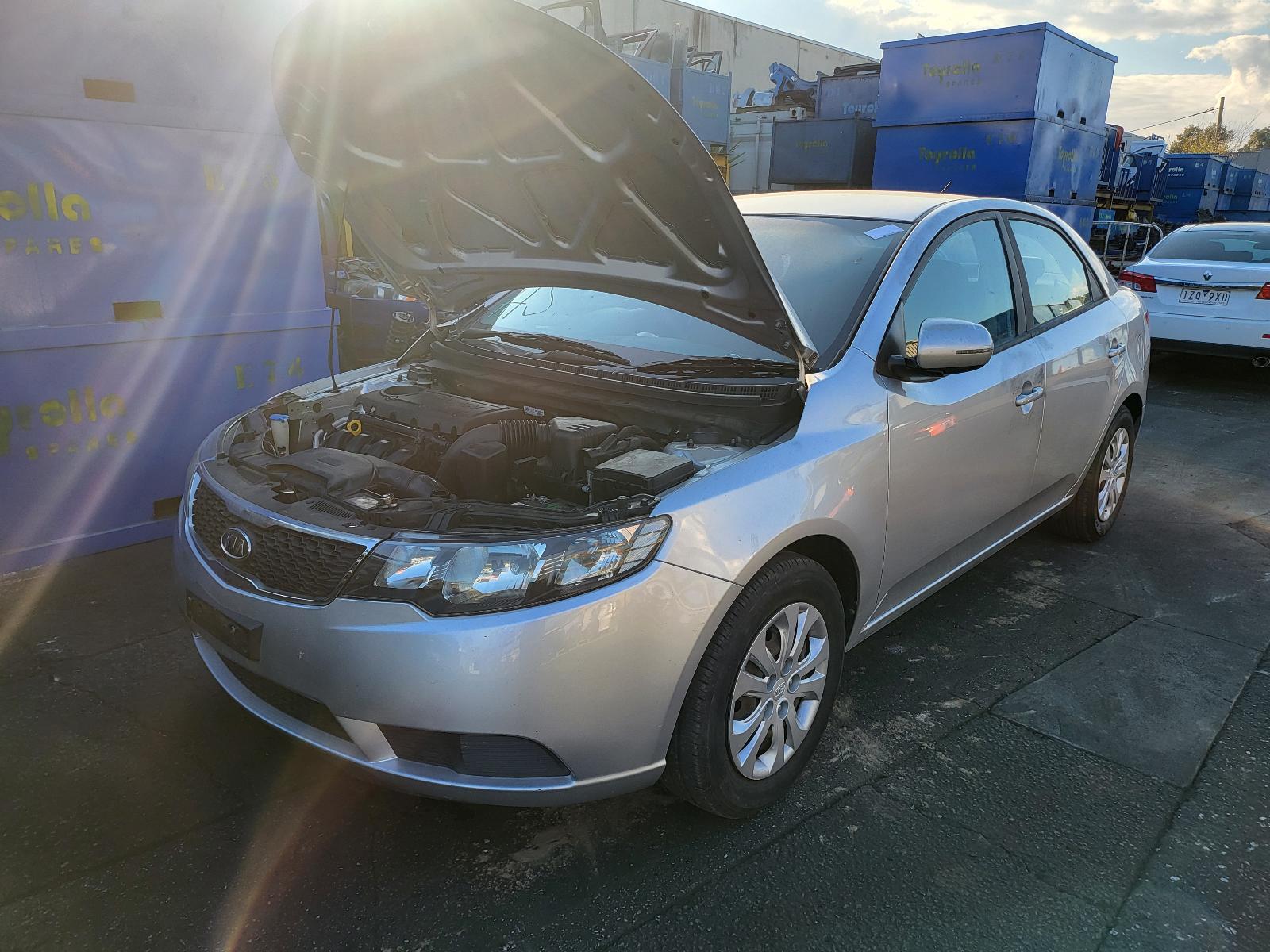 Kia Cerato Right Front Door Glass TD 10/2008-03/2013 - thumbnail 4