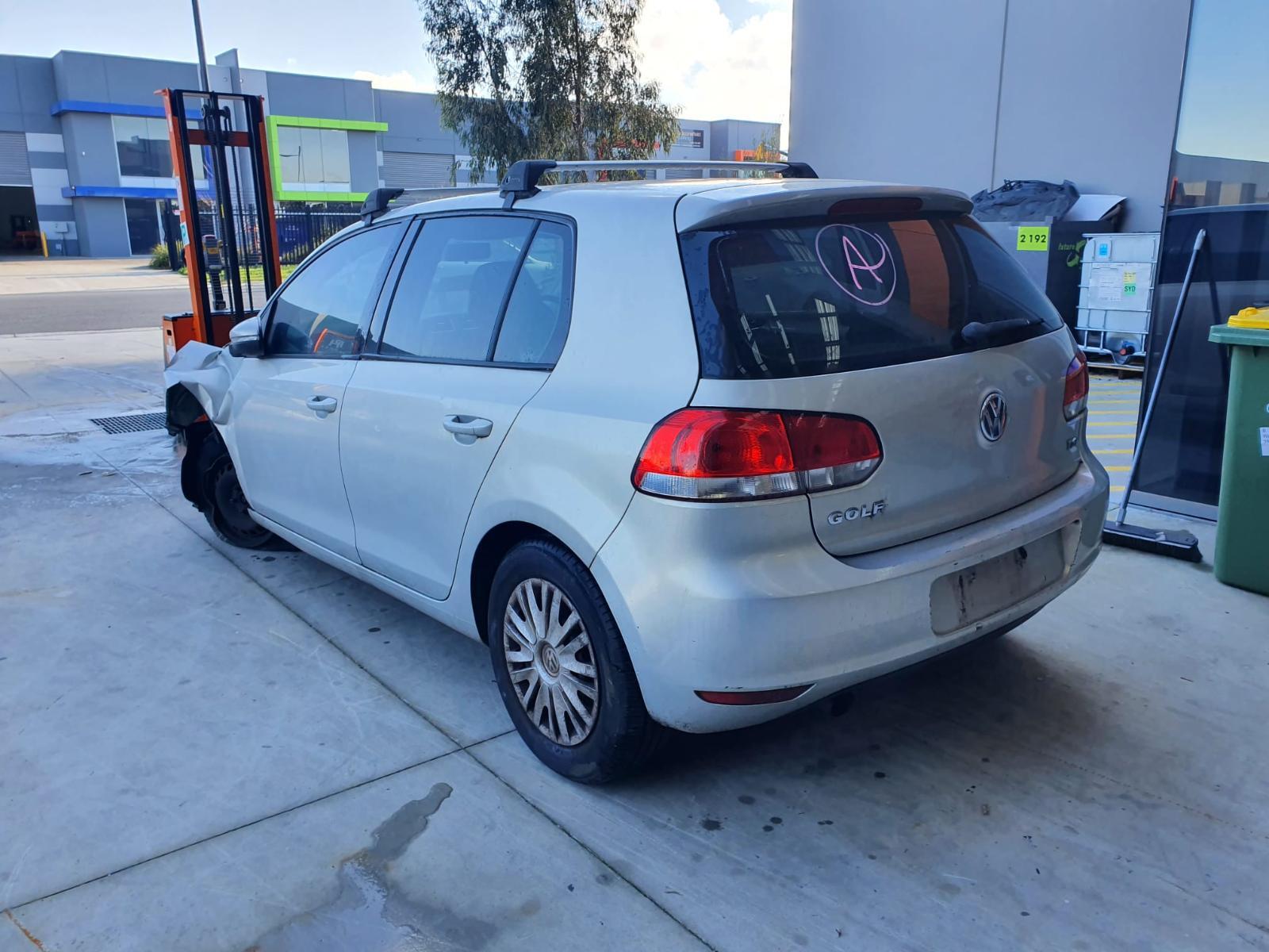 2011 Golf VW INJECTION RAIL GEN 6 10/08-12/15 - P/N 03F133320C image 4