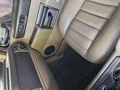 image 5 of interior