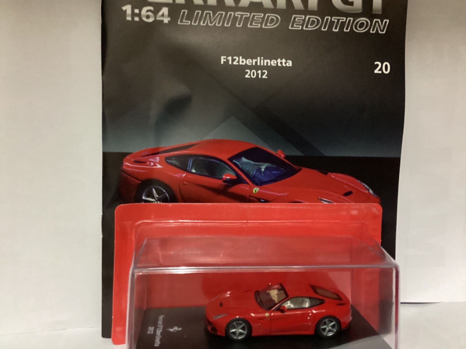 フェラーリ　DeAGOSTINI F12 Berlinetta No.56 青 フェラーリ DeAGOSTINI F12 Berlinetta No.56 青 - メルカリ