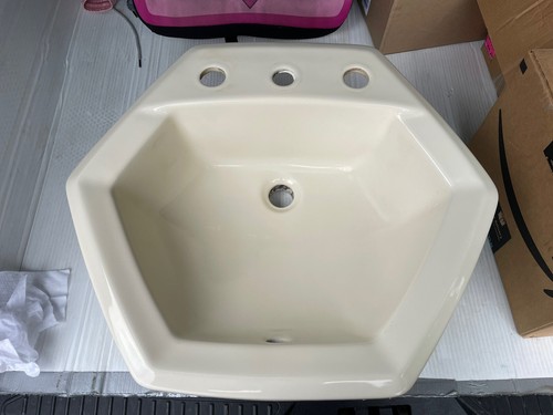 うの American Standard Hexalyn HEXAGON DROP IN LAV SINK, 4