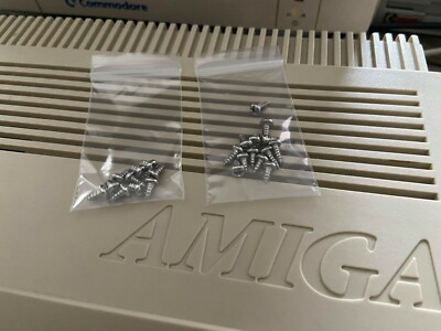 Amiga 1200 / 600 case screws (x10) - Commodore - Silver