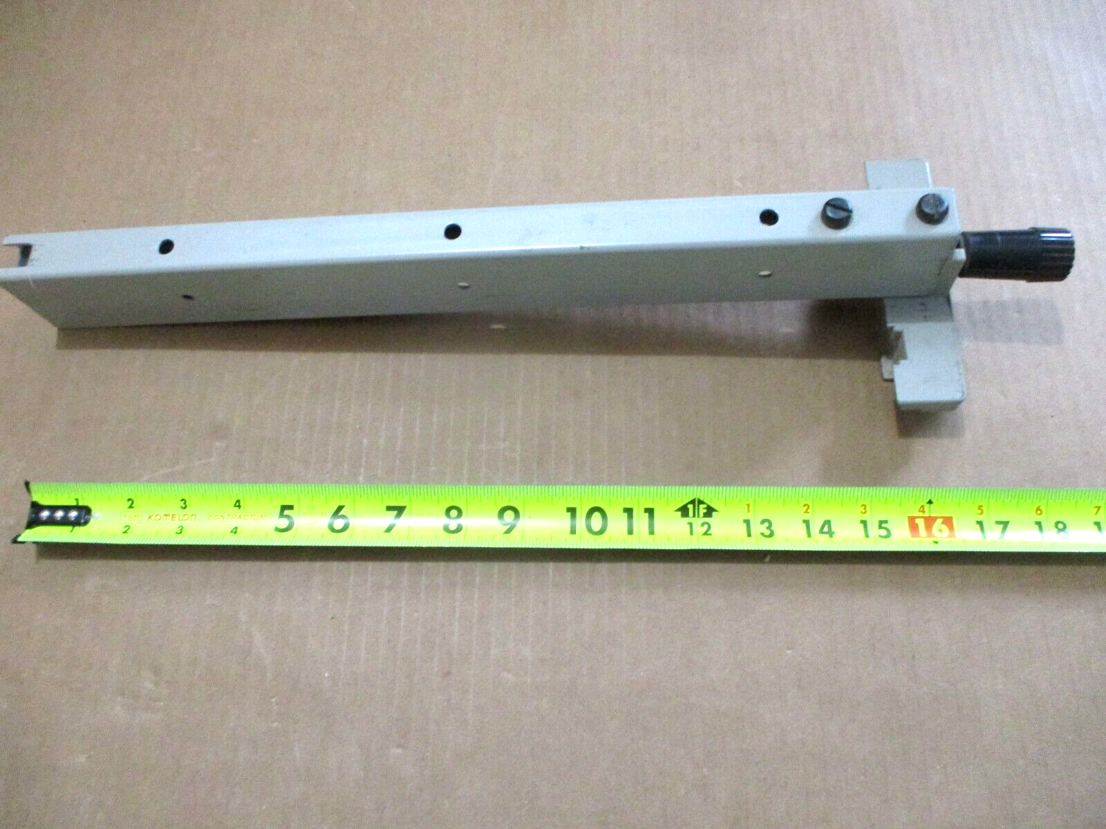 Black & Decker 8” Table Saw 9419 Lightly Used Rip Fence 13