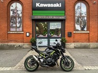 2017 / 67 reg Kawasaki Z900 naked motorcycle in Grey with Green Frame