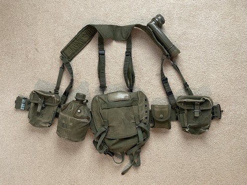 【開店記念セール！】 M56 M1956 War Vietnam Army US Web Ammo Canteen Set. Gear 個人装備