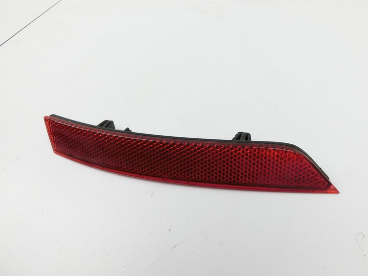 VW Passat B8 3G 14-19 Lim Reflektor für Stoßstange Hinten Rechts VW Passat B8 3G 14-19 20.07.2015 3G0945104A gebraucht Vorschau 3