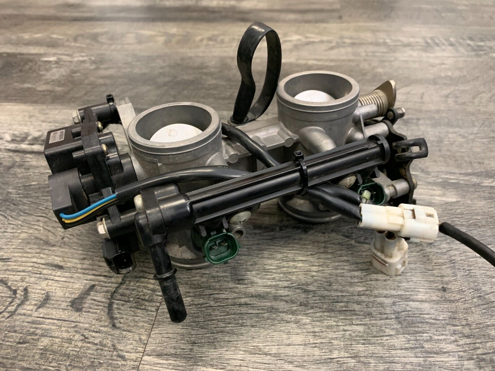 KAWASAKI 2006 2007 2008 EX650 650 NINJA THROTTLE BODY ASSY KAWASAKI 2006 2007 2008 EX650 650 NINJA THROTTLE BODY ASSY