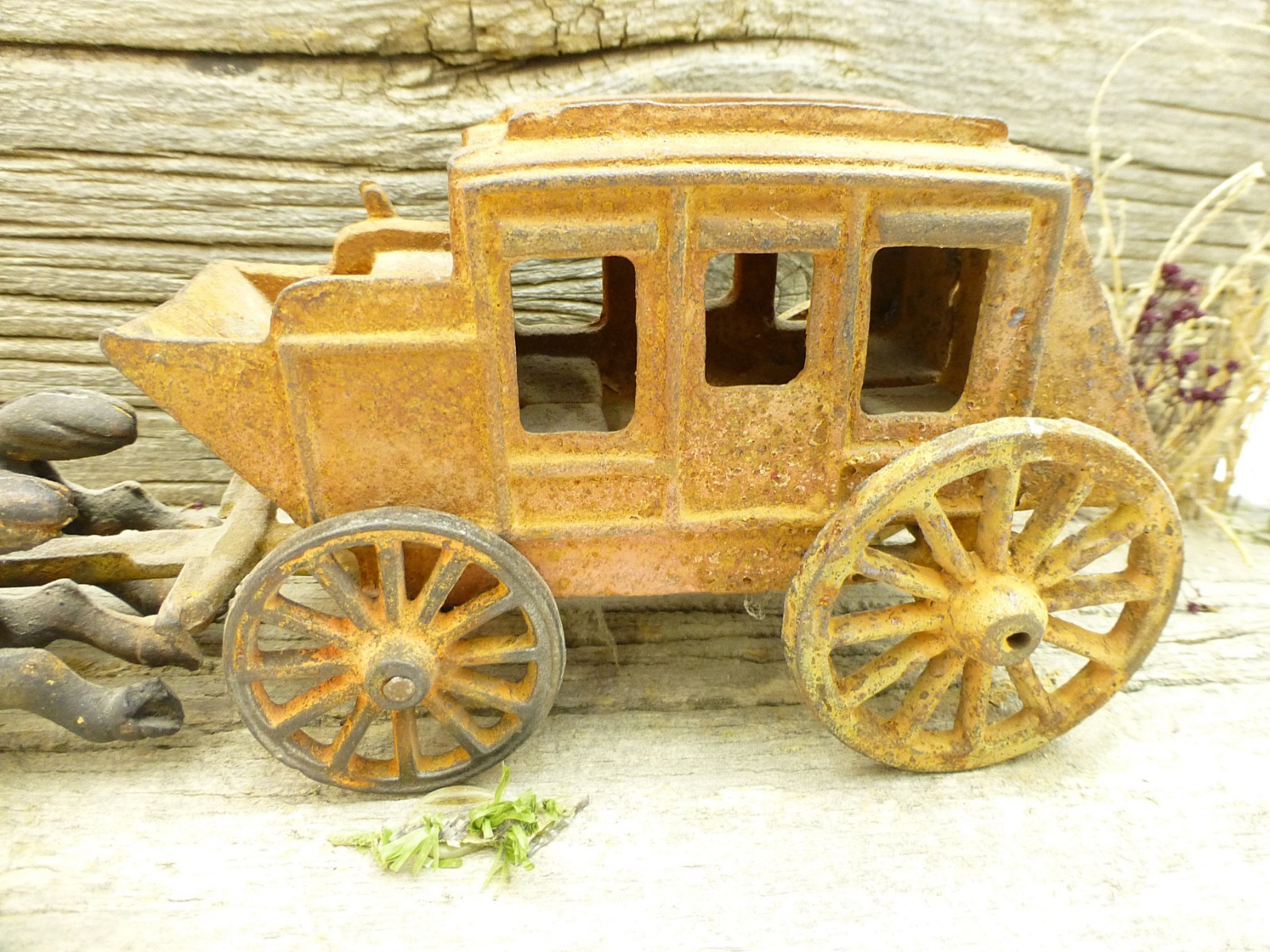 Antique Cast Iron Stagecoach Diorama Western Scene Vintage