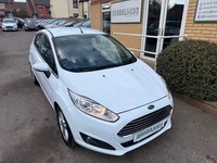 2014 Ford Fiesta 1.25 Zetec White 5 Door £35 Road Tax Low Insurance Group Isofix