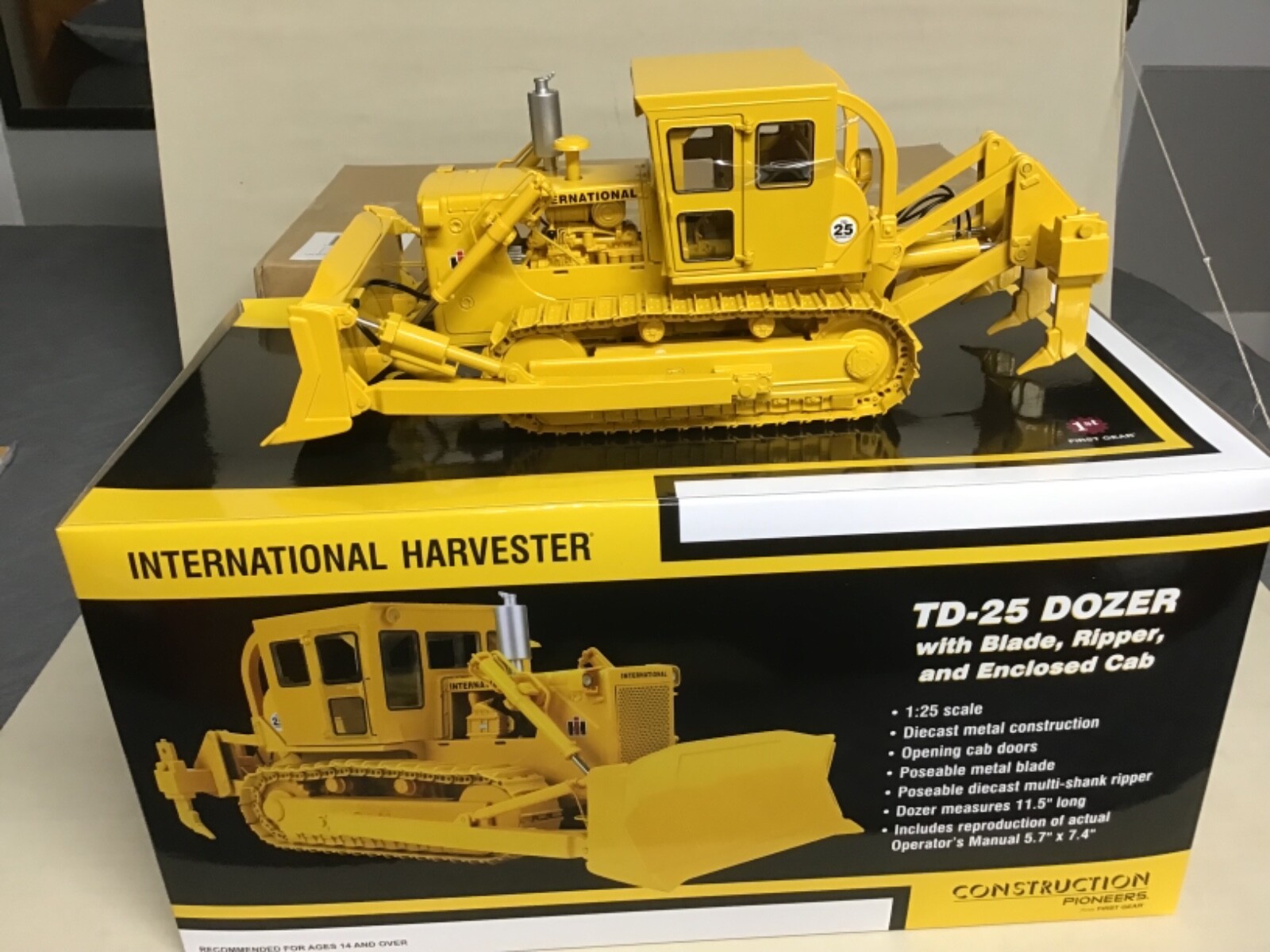 インターナショナル　トラクター　1456 1970 International Harvester 1456 Stock No. 30253 Tractors