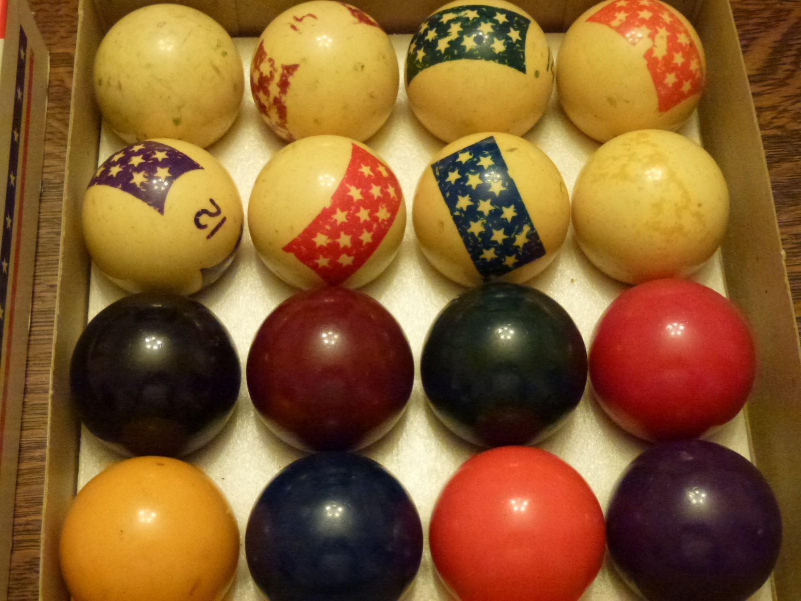 1976 Bicentennial pool ball set cast phenolic made in Belgium vintage balls