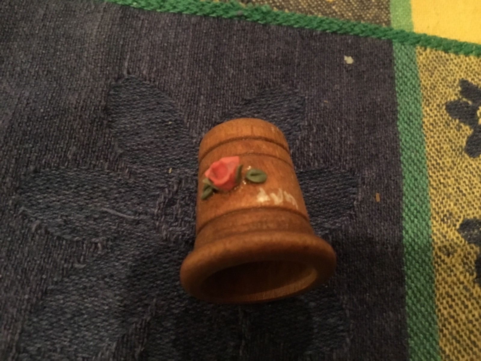 Lot of 9 Sewing  thimbles Advertising Plastic Metal +