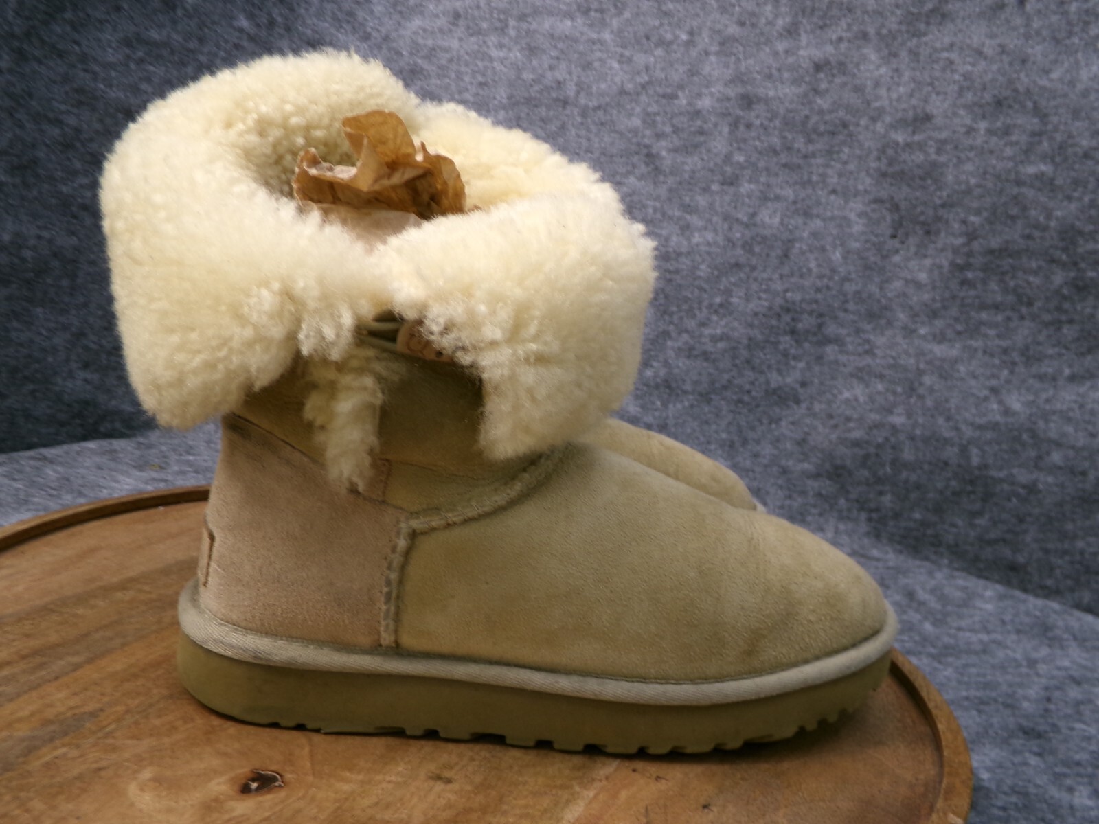 ugg 1016226 BAILEY BUTTON ベイリー ボタン 1016226-CHE_2.png