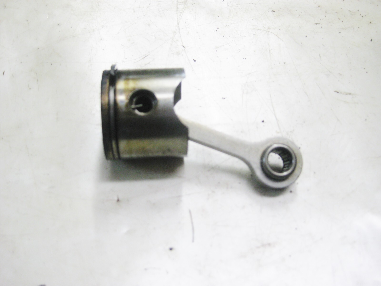 Weed Eater Trimmer FL21 Piston Rod Assembly Part 530069621