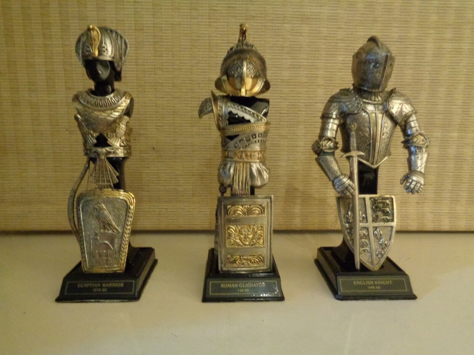 Franklin Mint - 1991 Warrior Armor through the Ages figurine Franklin Mint - 1991 Warrior Armor through the Ages figurine