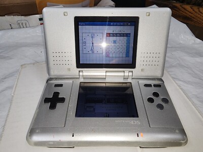 Nintendo DS Authentic NTR-001(JPN) Graphite Console + Advance Wars 2 Game.