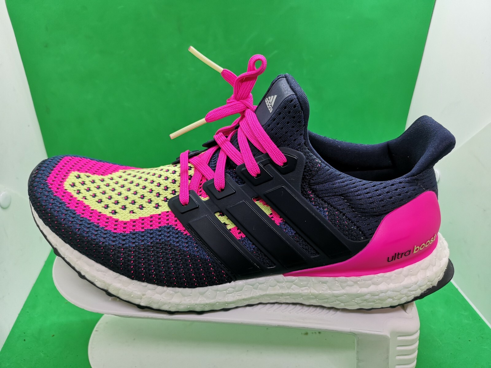 Adidas UltraBoost 2.0 DNA Pink Blue YYA606001