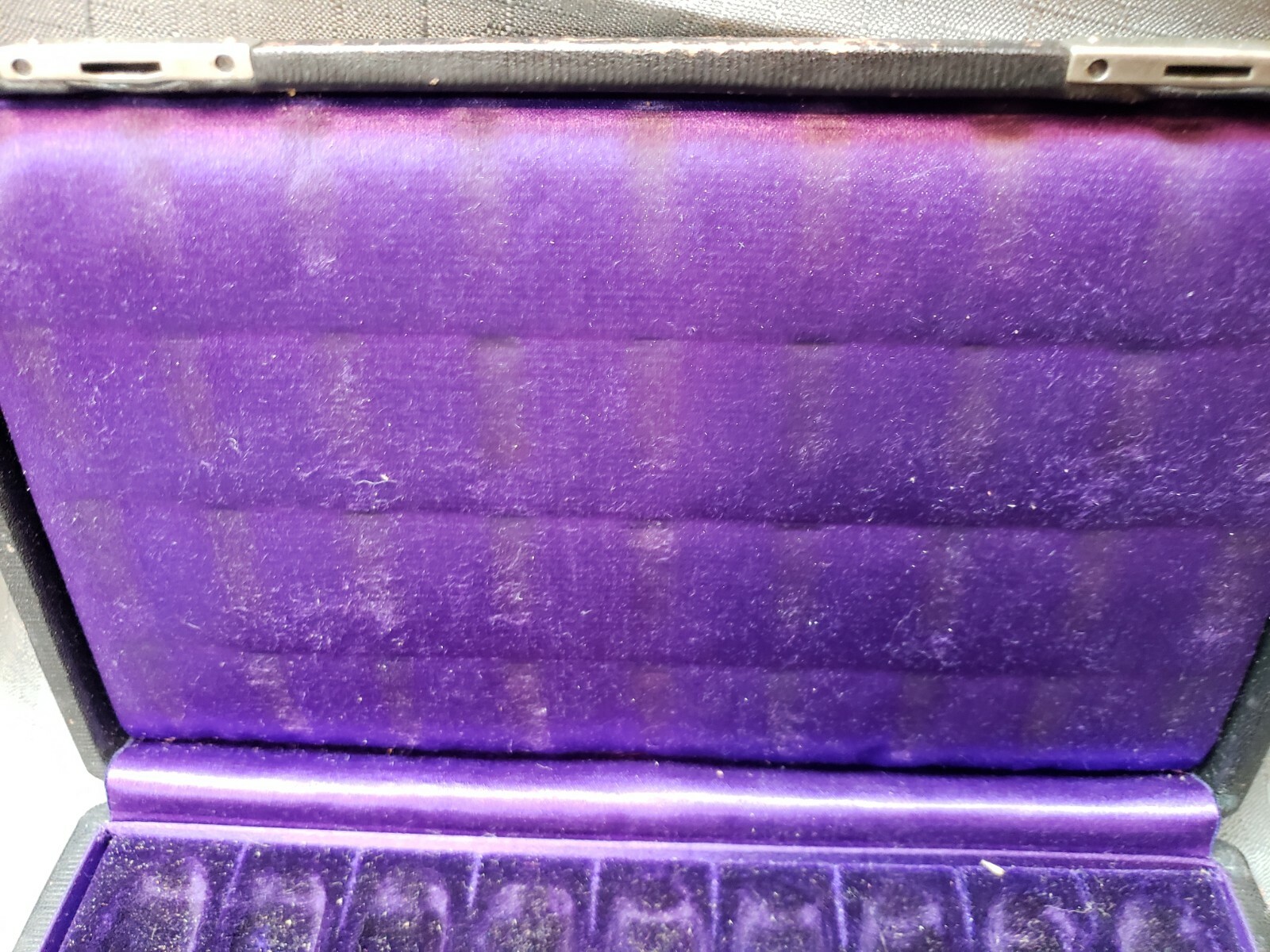 Antique Velvet Silk Leather Thimble Case - Holds 36 Thimbles