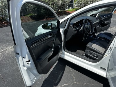 image 4 of interior