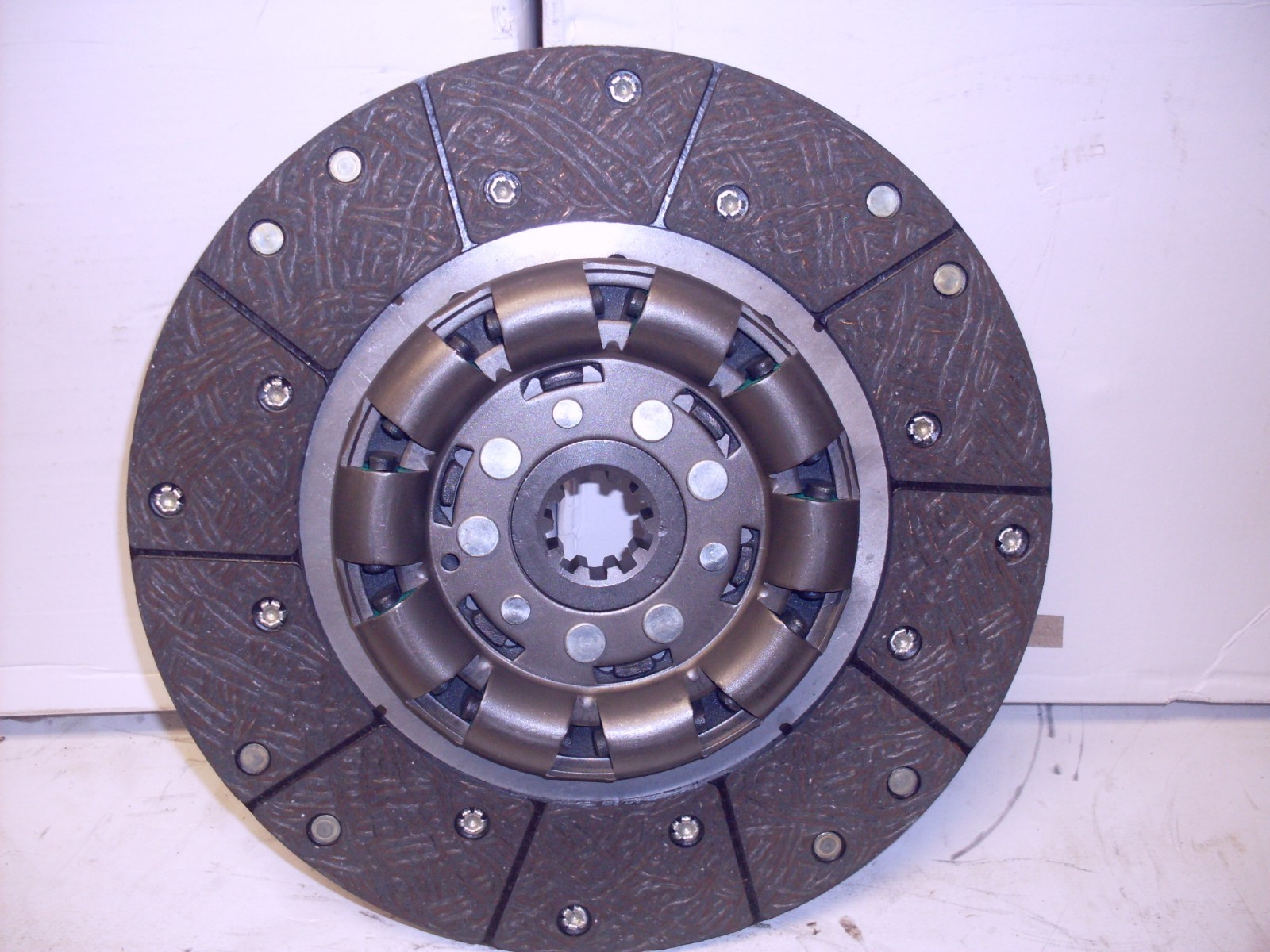 Massey 135 150 tractor clutch disc  513576M91  10 1/2