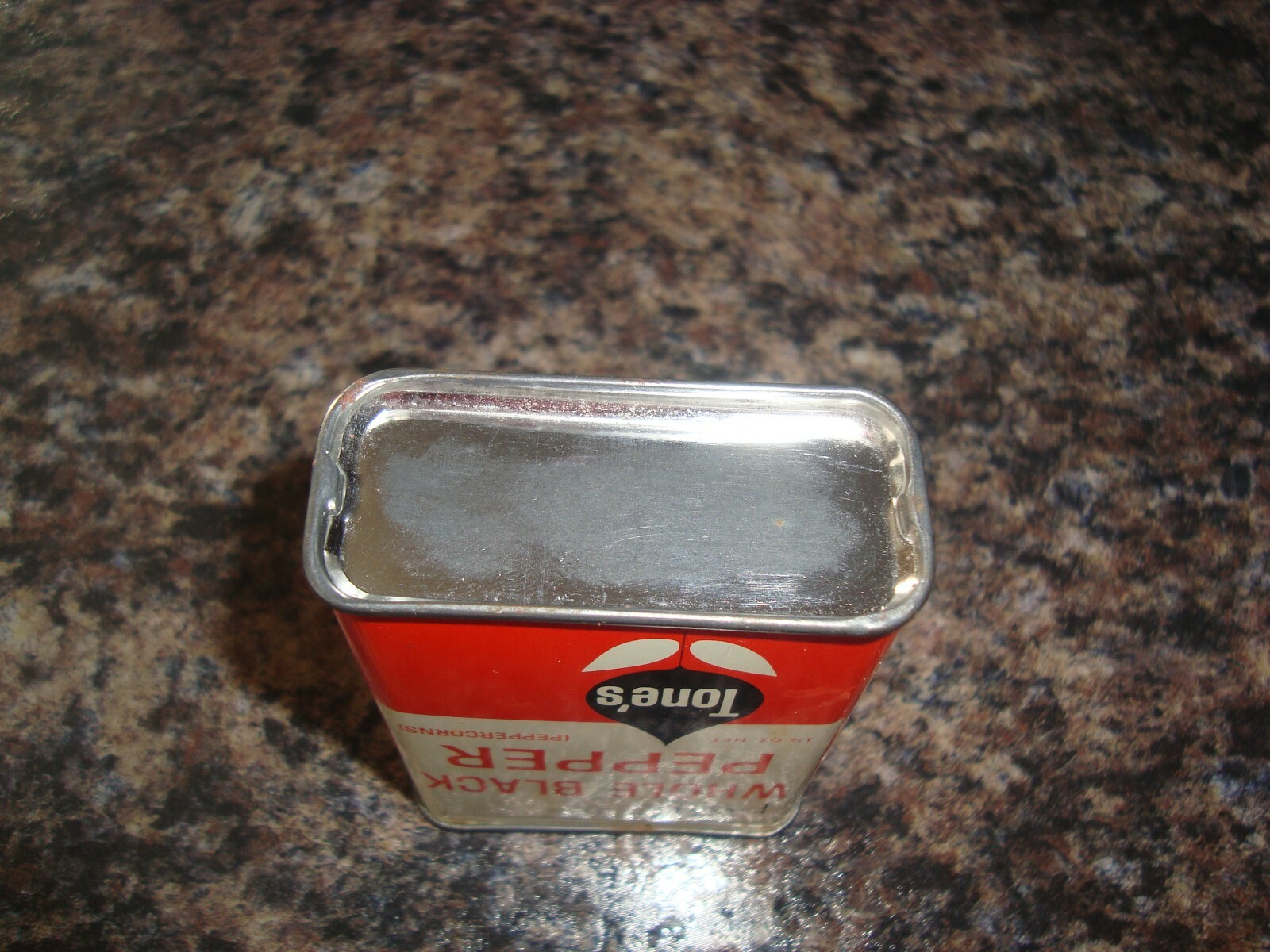 TONE'S PURE WHOLE BLACK PEPPER (Peppercorns) 1 1/2 OZ. TIN