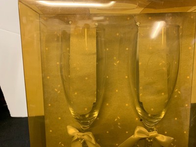 CHAMPAGNE FLUTES  WILSON   NIB WEDDING PARTY