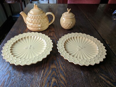 Sur La Table Beehive Yellow Tea Pot, Sugar Bowl and Plates