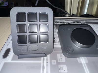 Logitech MX Creative Console Programmable Keypad w 9