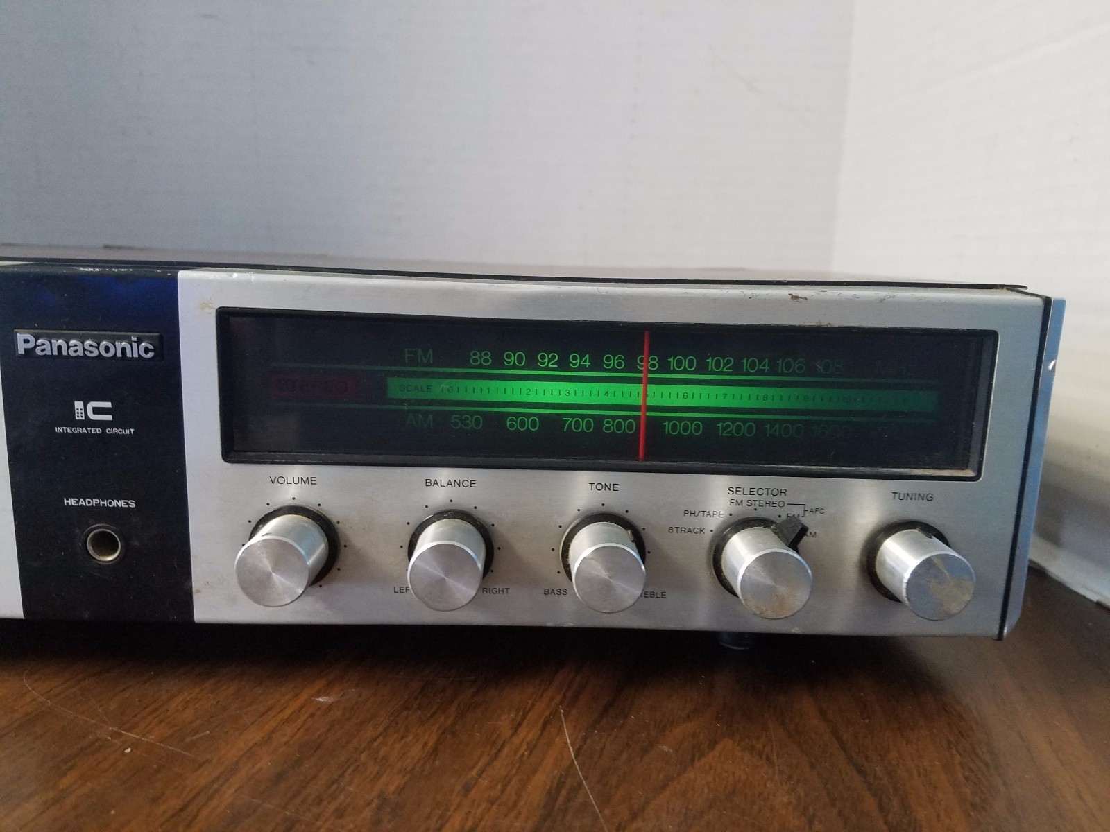 vintage panasonic model re-8030 am/fm stereo 8 track