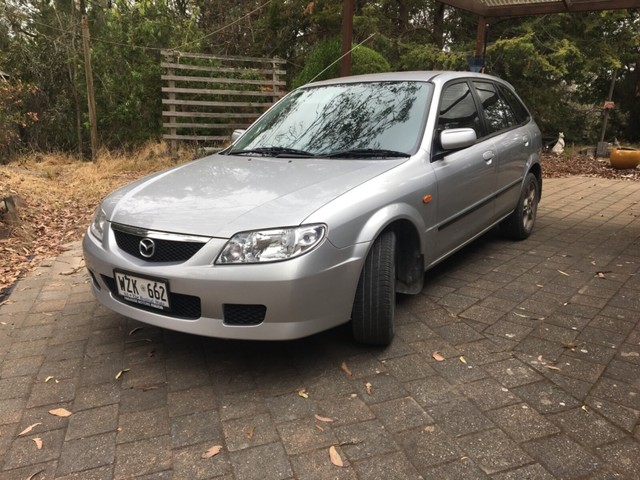 Mazda 323 2003
