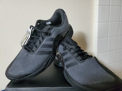 athletic court shoes