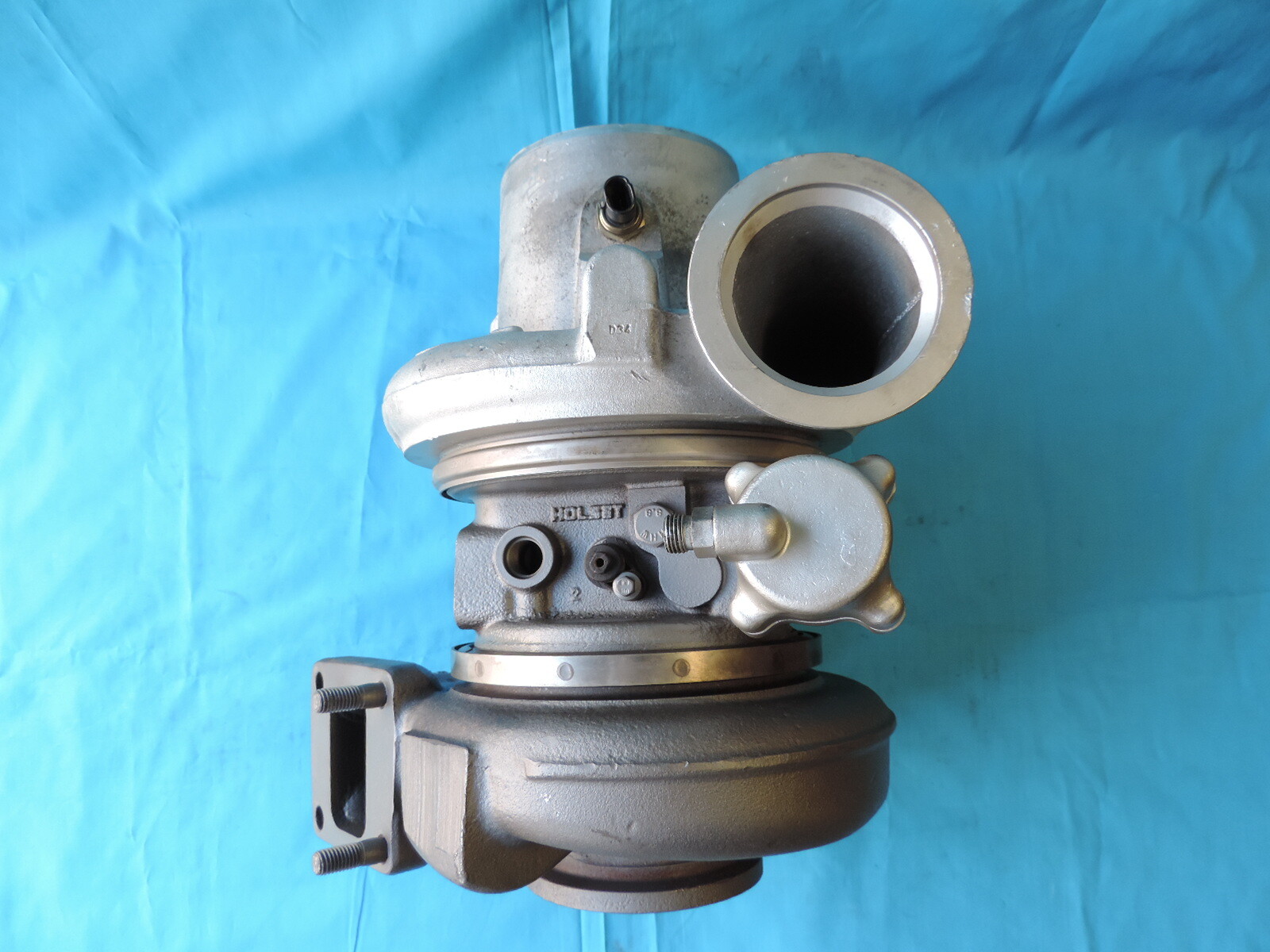 Cummins ISX QSX15 Engine Holset Genuine HE551V 4089713 Turbo Cummins ISX QSX15 Engine Holset Genuine HE551V 4089713 Turbo