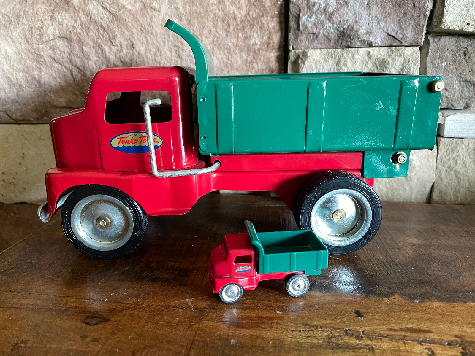 Tonka(トンカ) ダンプトラック1949年復刻版　　１９９６年製 Tonka(トンカ) Tonka(トンカ) ダンプトラック1949年復刻版 1996年