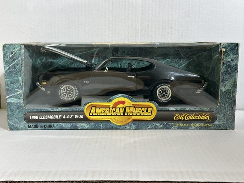 ERTL AMERICAN MUSCLE 1969 OLDSMOBILE 4-4-2 W-30 BLACK 1:18