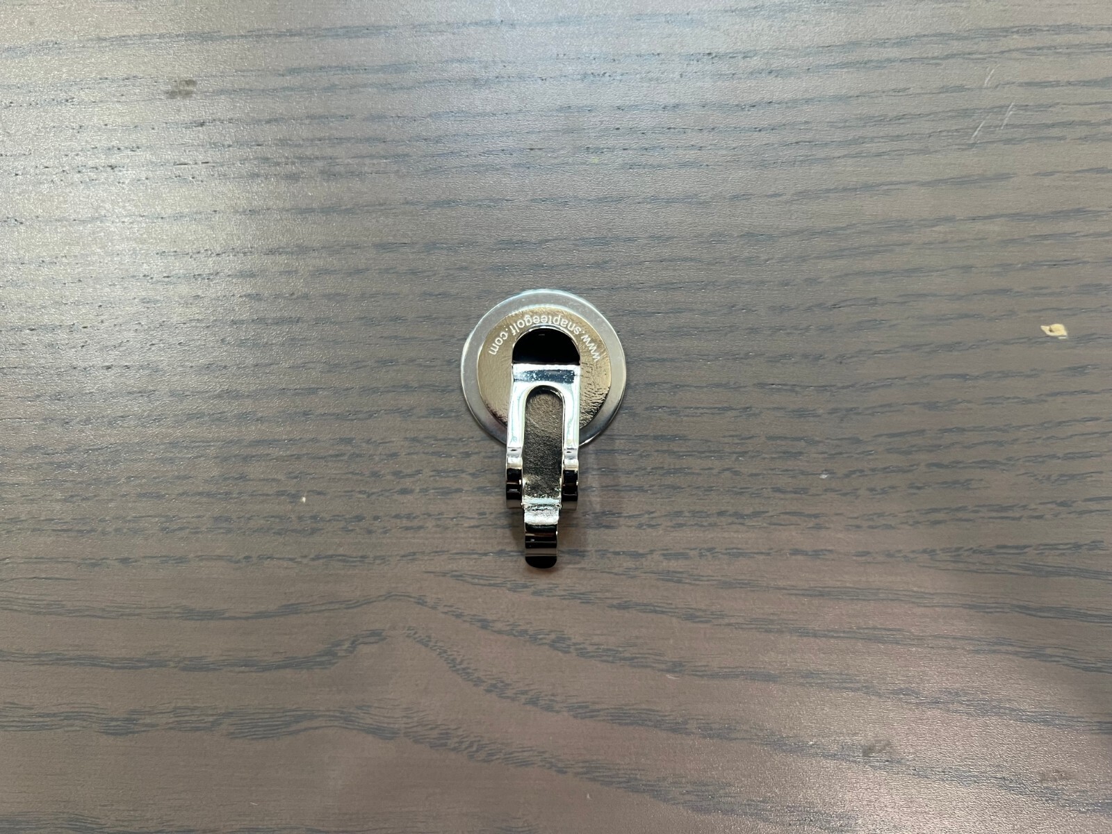 SnapTee Golf Hat Clip with Magnetic Ball Marker and Tee Holder (Silver)